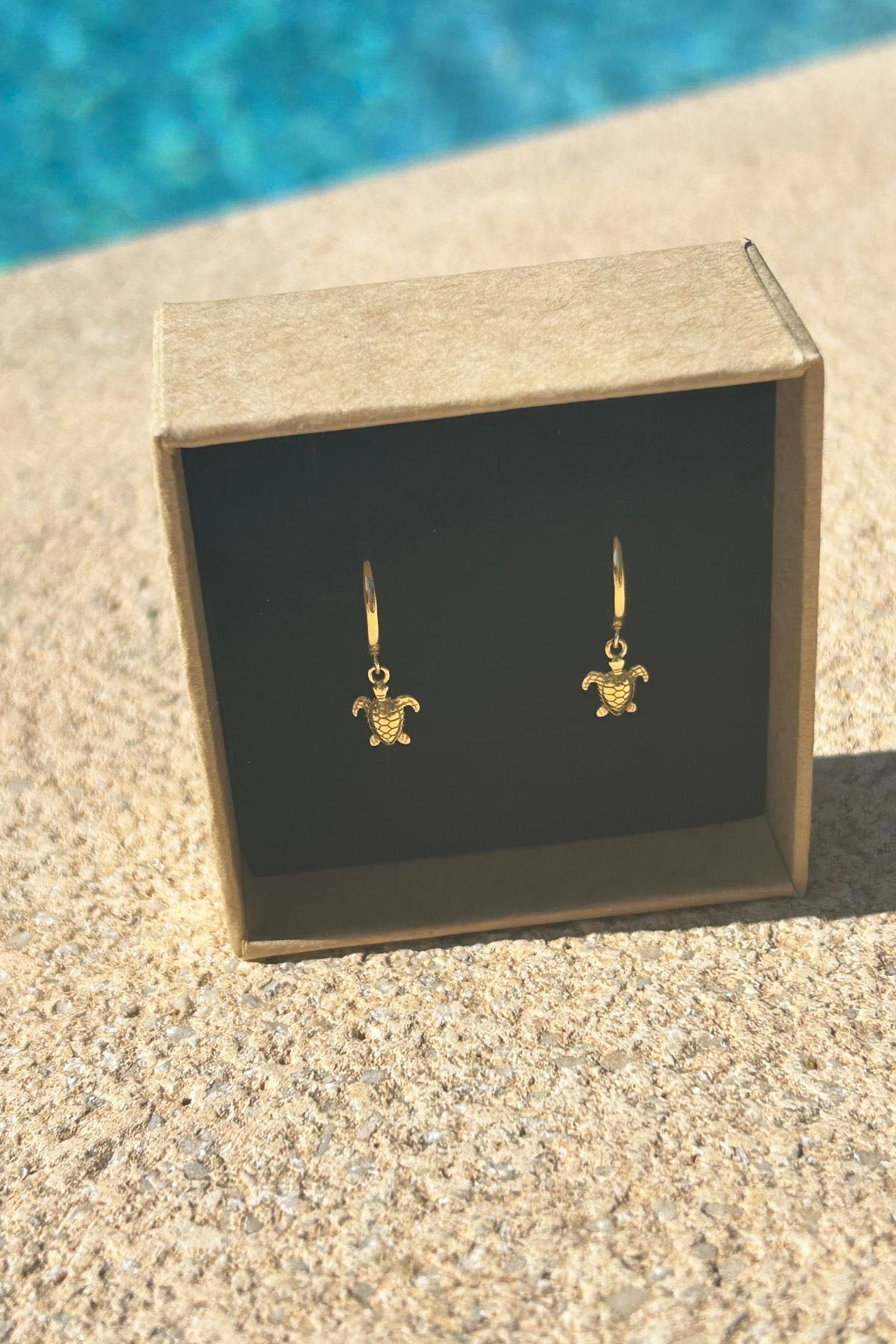 Turtle Huggie Earrings - Gold