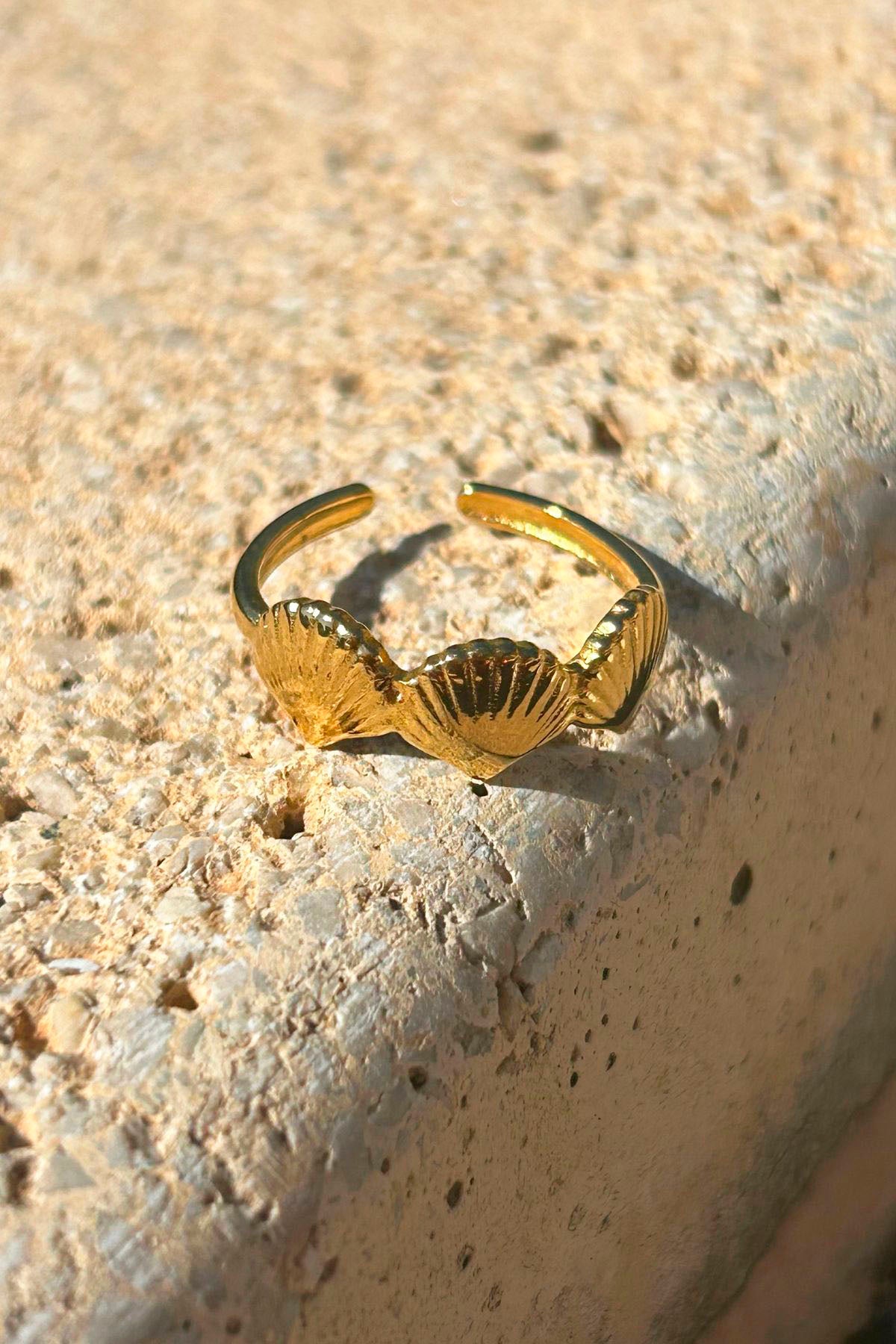 De Mar Shell Ring - Gold
